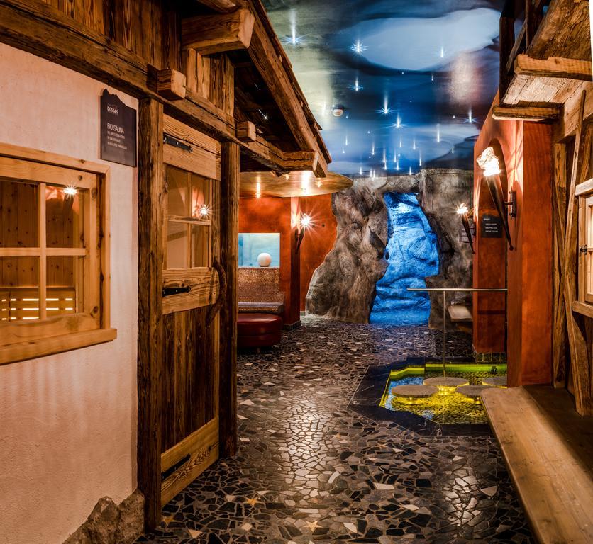 Vitalhotel Dosses Santa Cristina Val Gardena エクステリア 写真