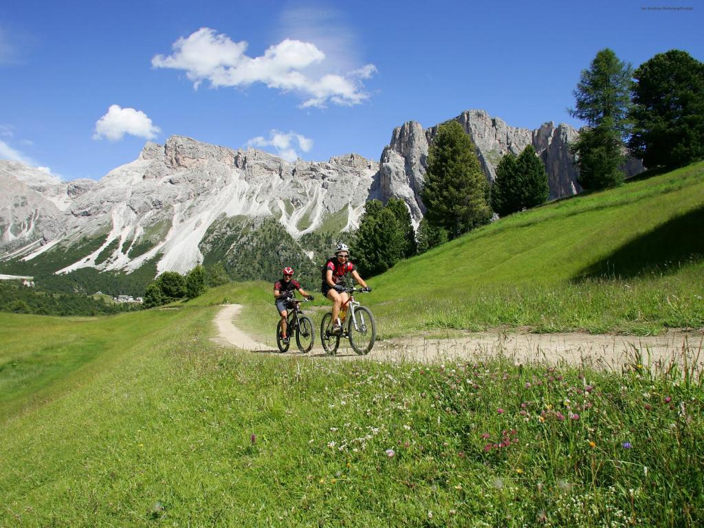 Vitalhotel Dosses Santa Cristina Val Gardena エクステリア 写真